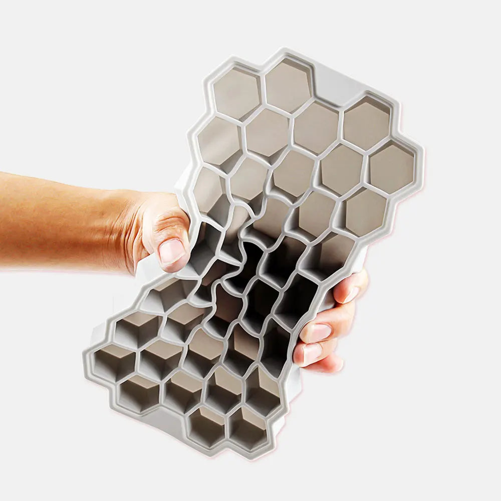 Honeycomb Silicone Ice Cube Tray with Lid – 37 Cavities