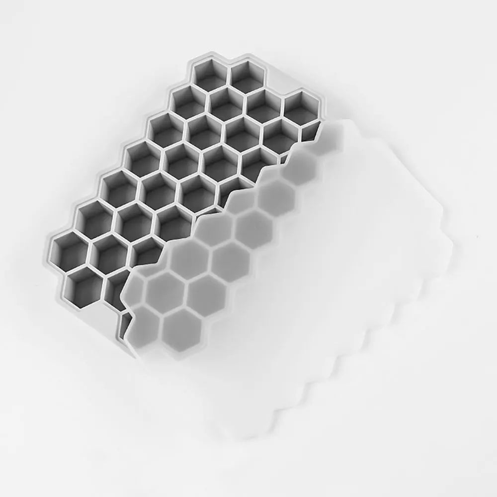 Honeycomb Silicone Ice Cube Tray with Lid – 37 Cavities