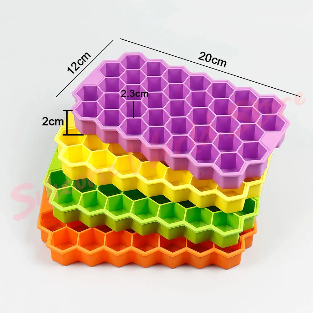 Honeycomb Silicone Ice Cube Tray with Lid – 37 Cavities