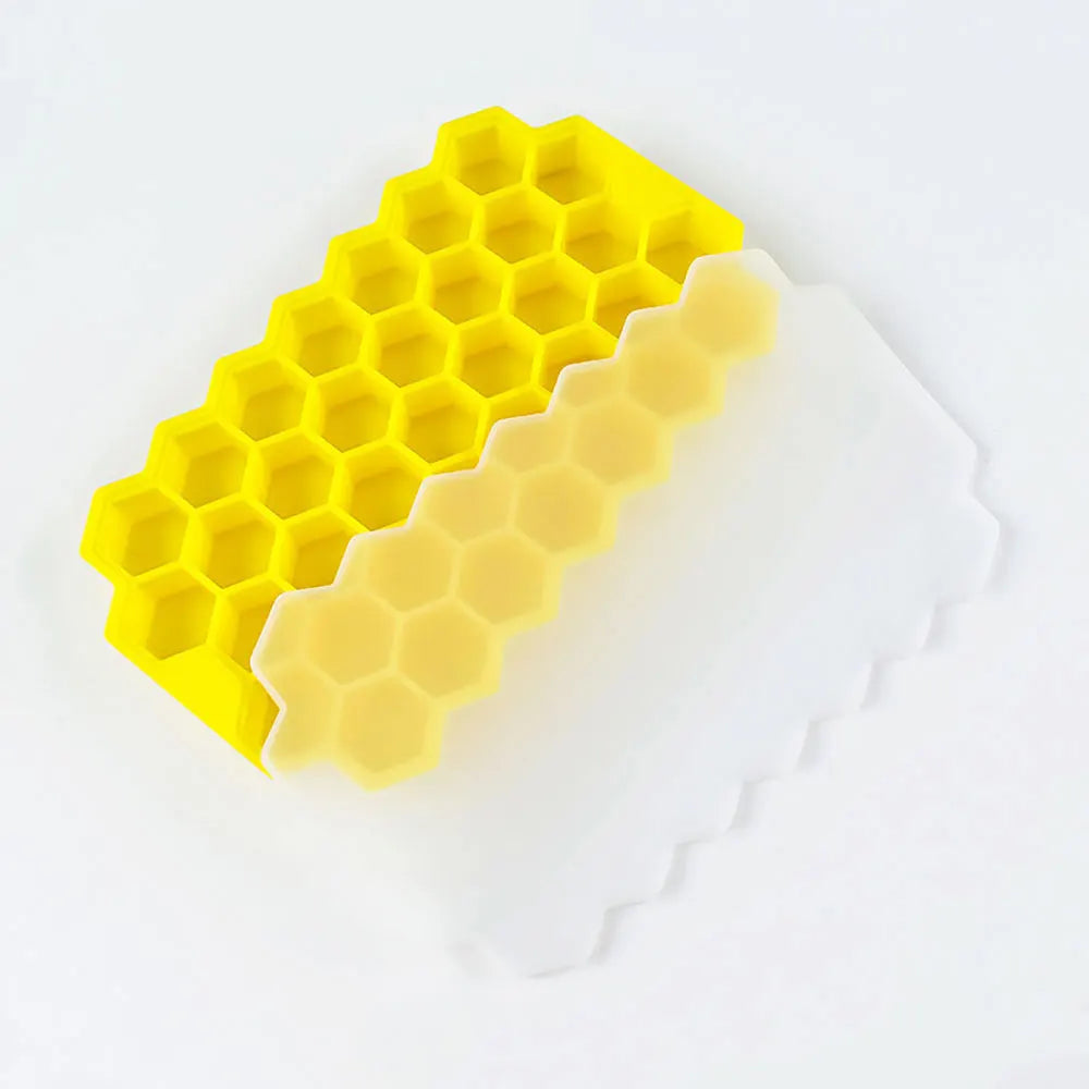 Honeycomb Silicone Ice Cube Tray with Lid – 37 Cavities