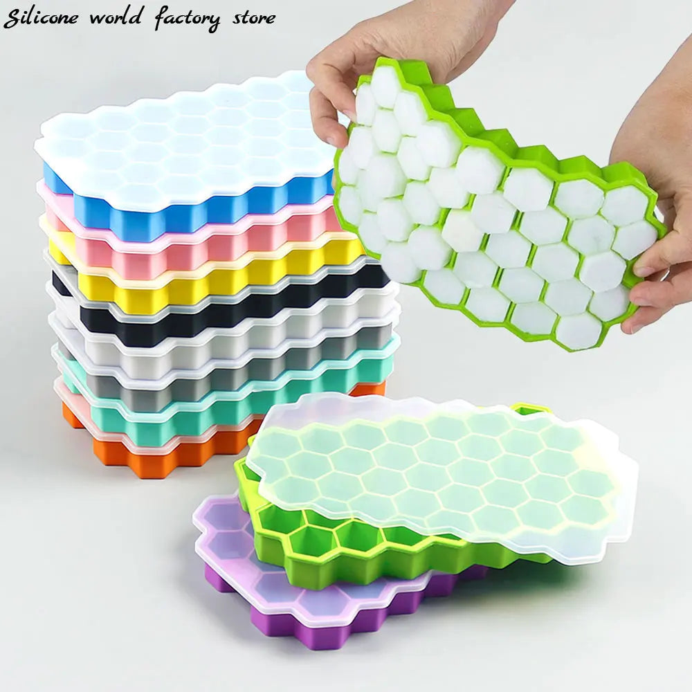 Honeycomb Silicone Ice Cube Tray with Lid – 37 Cavities