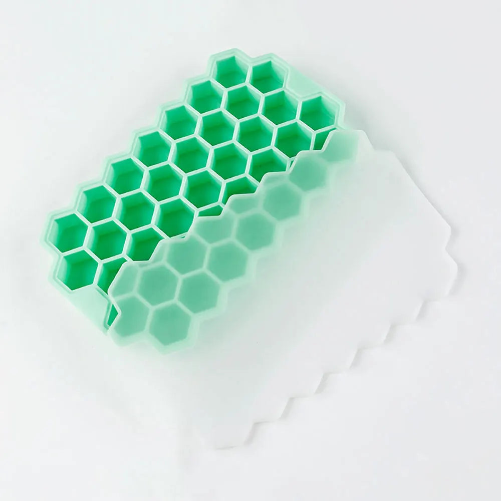 Honeycomb Silicone Ice Cube Tray with Lid – 37 Cavities